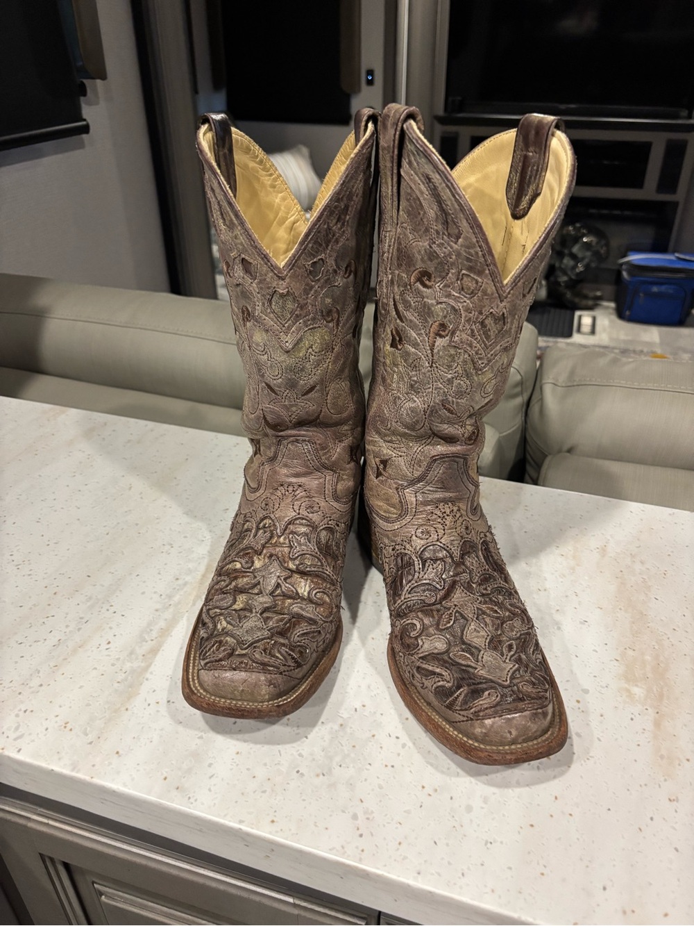 Women's Brown Embroidered Heeled Western Boots
